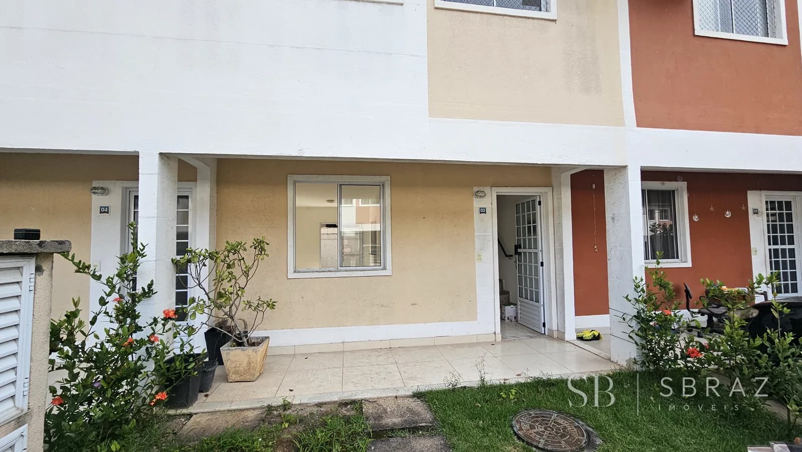 Casa duplex à venda em Vargem Pequena no Family Club - 3 quartos